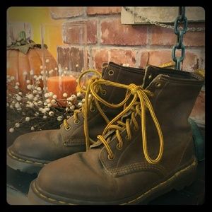 Dr Marten's women's lace up boots size 7
